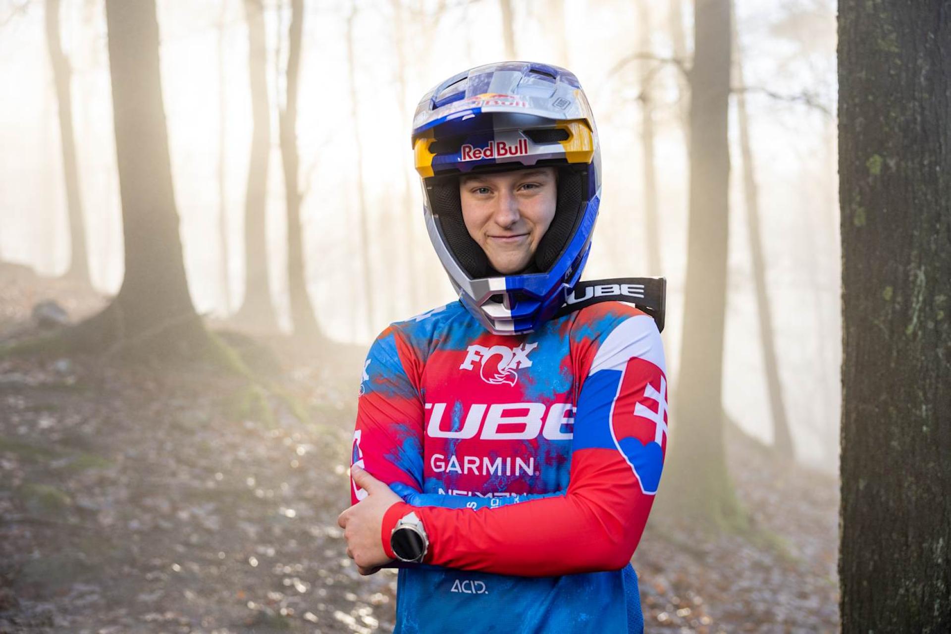 Simona Kuchyňková zakončila průlomovou elitní sezonu ziskem RedBull helmy